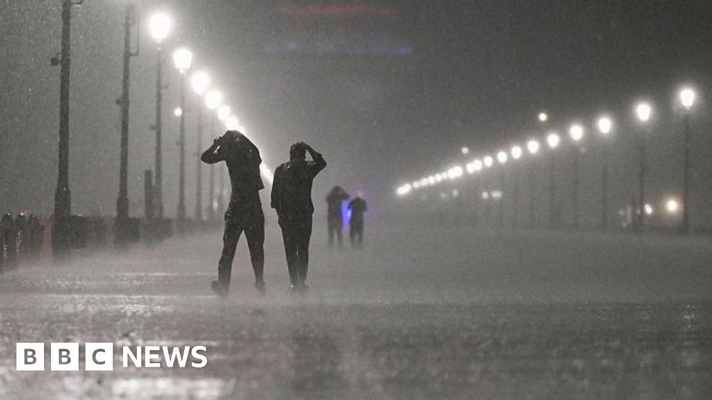Heavy rain disrupts life in several Indian cities