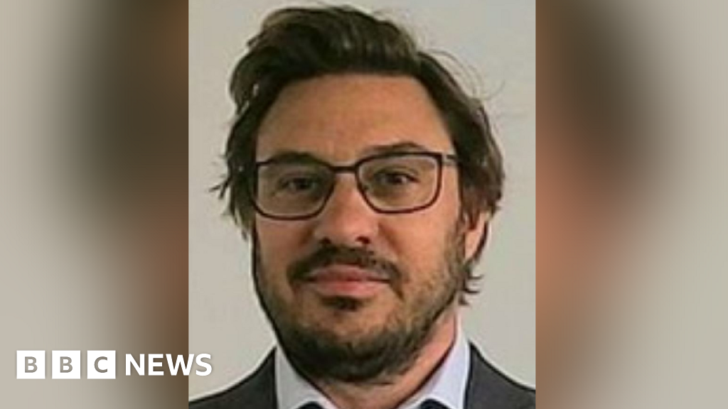 ডার্টফোর্ডে যুক্তরাজ্যের সংস্কারপন্থী কাউন্সিলর কনজারভেটিভদের দিকে চলে গেছেন ডার্টফোর্ডে যুক্তরাজ্যের সংস্কারপন্থী কাউন্সিলর কনজারভেটিভদের দিকে চলে গেছেন