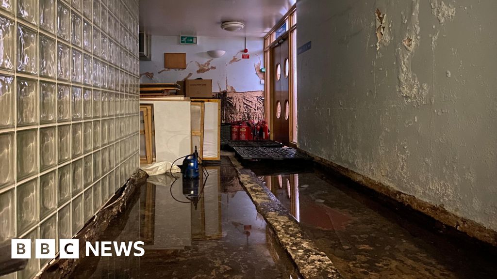 NHS: Photos show ‘crumbling’, abandoned hospital rooms