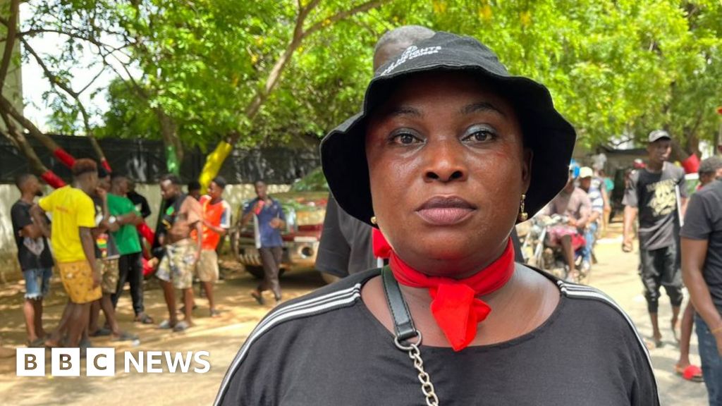 Ghana protesters accuse president of power grab after chief justice’s suspension