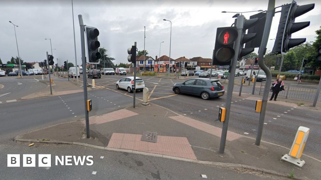 Norwich Boundary Junction Disrupted By 8-week Roadworks - BBC News