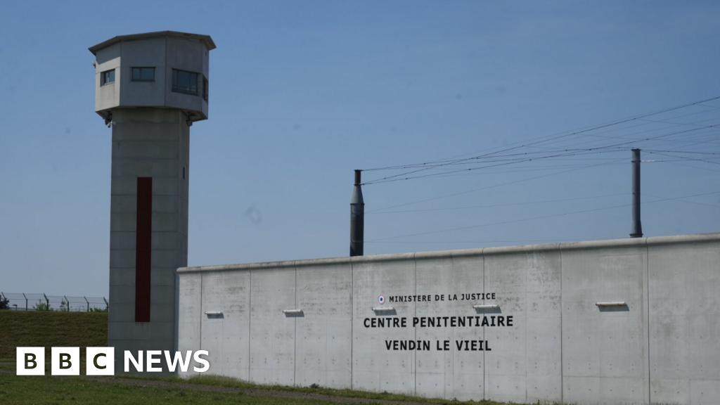 French police launch prison hunt for Chinese-made miniature phones