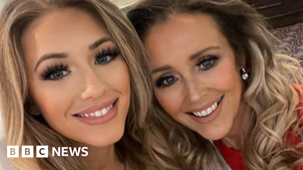 Daughter And Mum Celebrate Miss Great Britain Success Bbc News