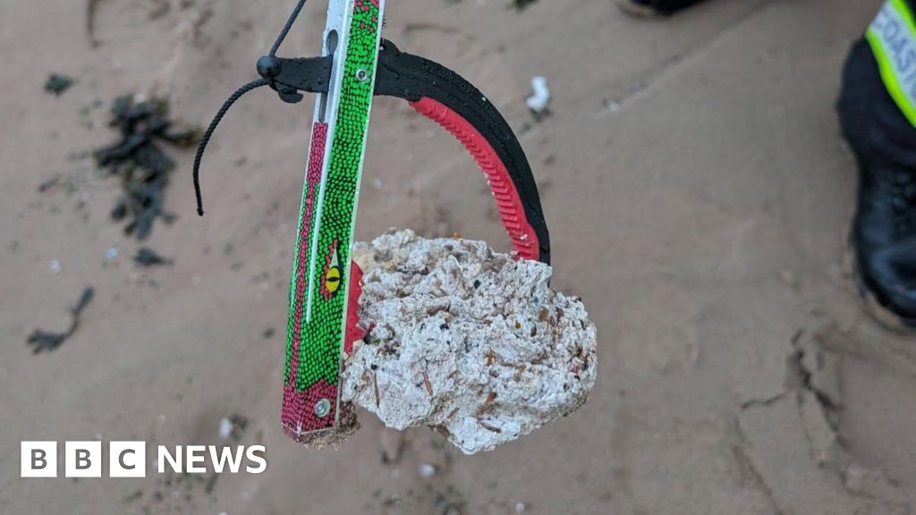 bbc.co.uk - Jonny Humphries - Dog warning as suspected palm oil washes up on Wirral beach