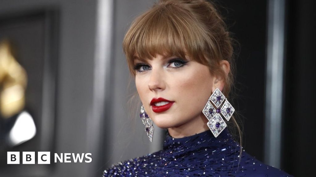 Grammy 2023: moda no tapete vermelho em fotos