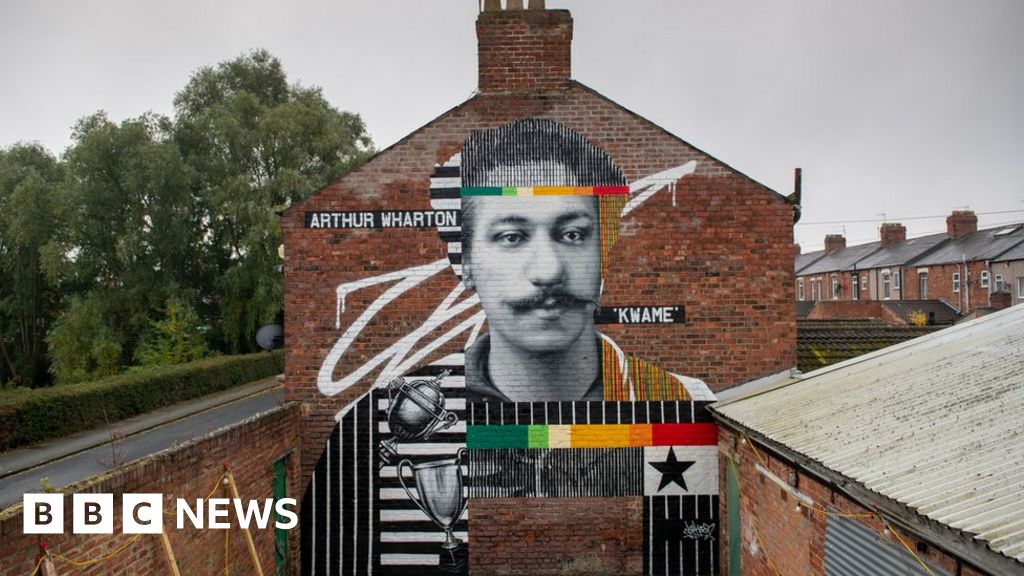 Darlington mural honours first black footballer - BBC News