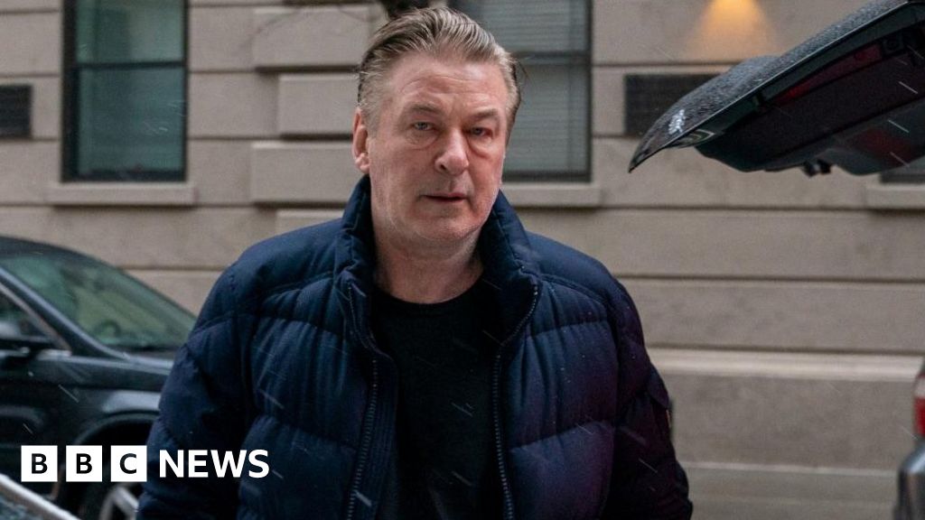 Alec Baldwin charged with involuntary manslaughter in Rust shooting