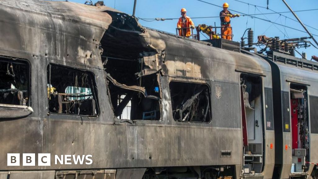 <div>Russia intensifies attacks on Ukraine's trains in 'battle for the railways'</div>