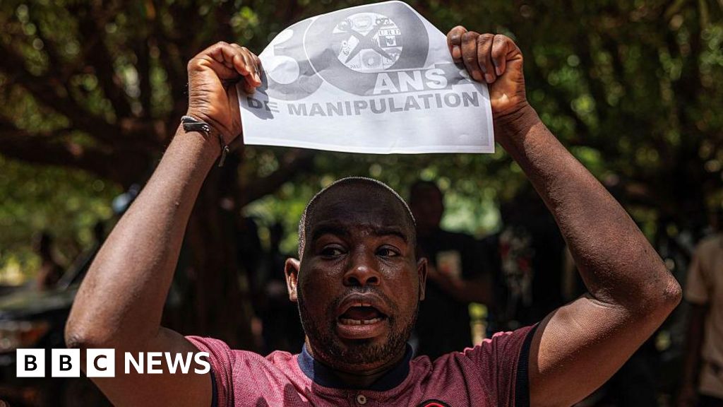 Mali junta dissolves all political parties in latest opposition crackdown
