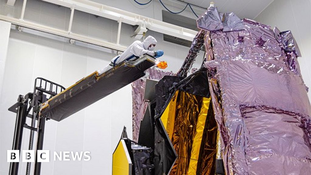 'Incident' delays launch of James Webb Space Telescope - BBC News