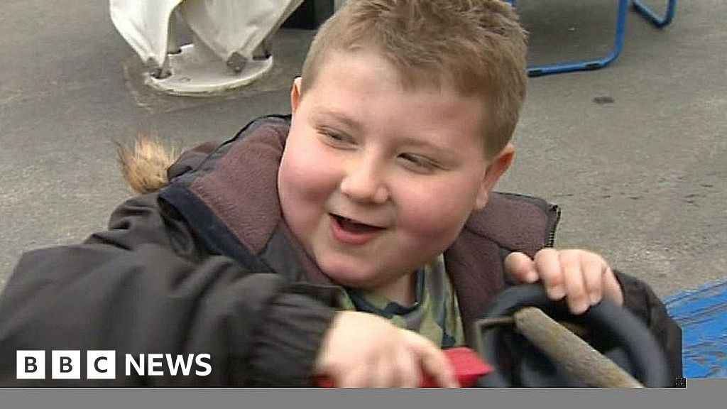 Six Year Old Finley Ingles Used To Suffer 15 Fits A Day Bbc News