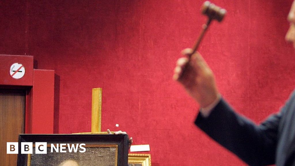 Paris auction workers jailed over theft scam BBC News