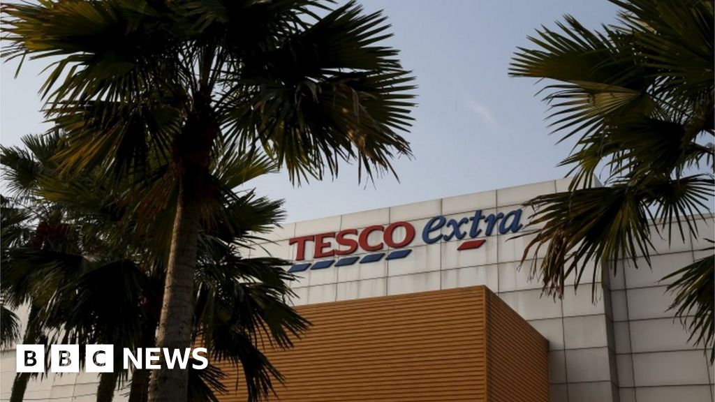 Tesco is banking on UK shoppers BBC News