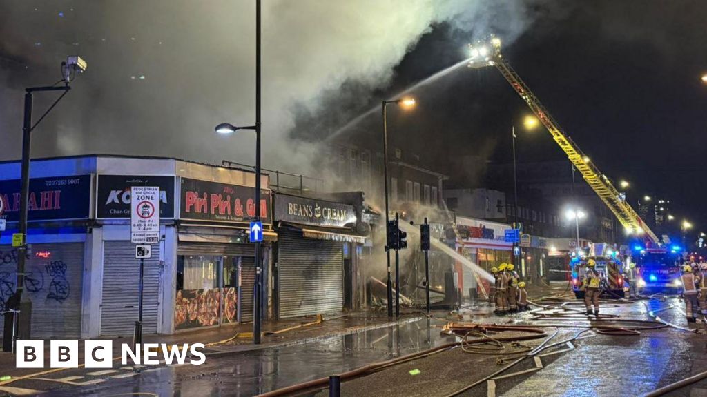 Holloway: Five taken to hospital after takeaway blaze