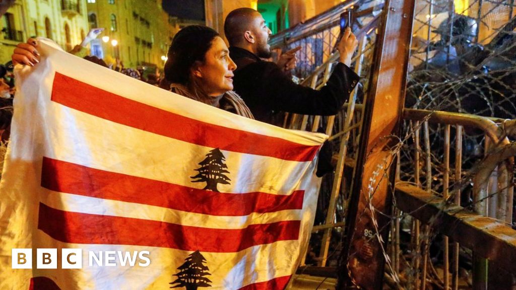 Lebanon protests: New government ends months of deadlock Lebanon protests: New government ends months of deadlock