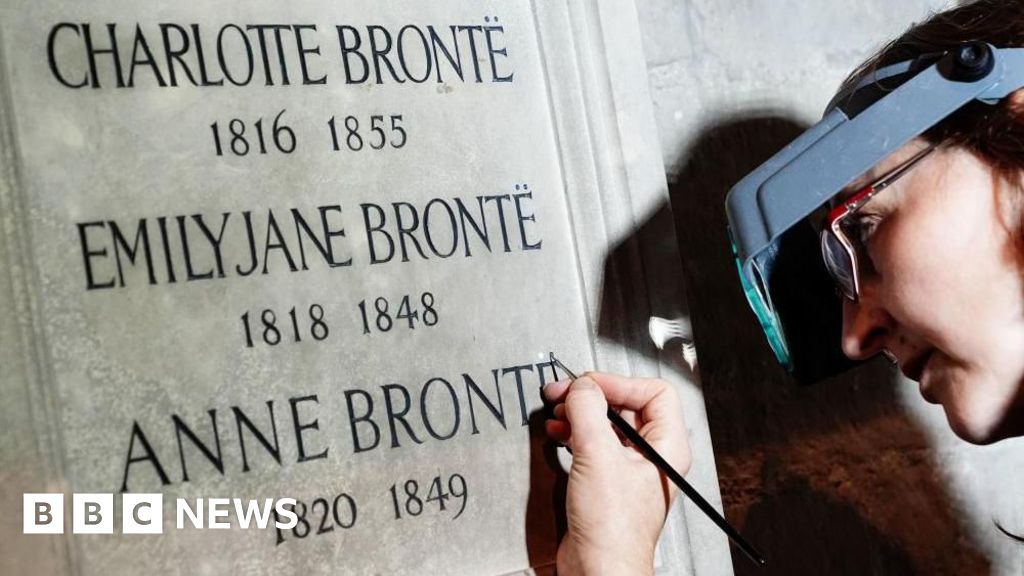 Brontë memorial has diaereses added 85 years later