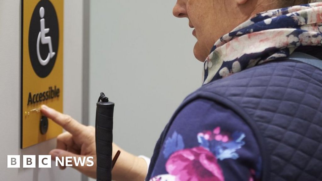 Heathrow rated poor over access for disabled passengers