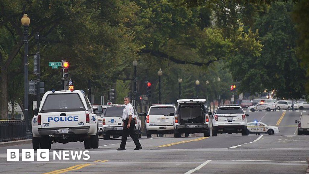 One dead as driver flees police traffic stop near White House