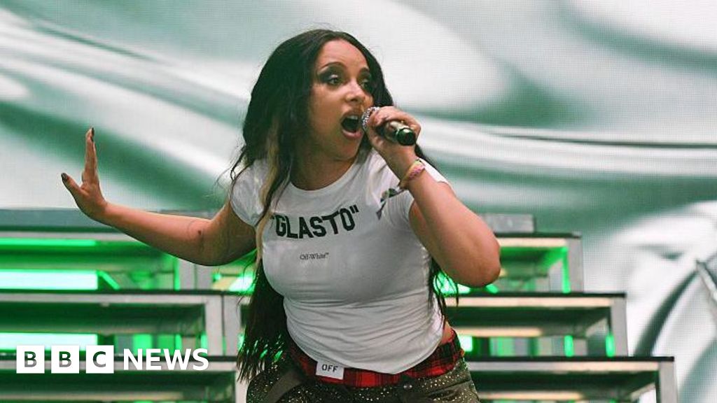Excitement mounts as JADE kicks off UK tour with Belfast gig