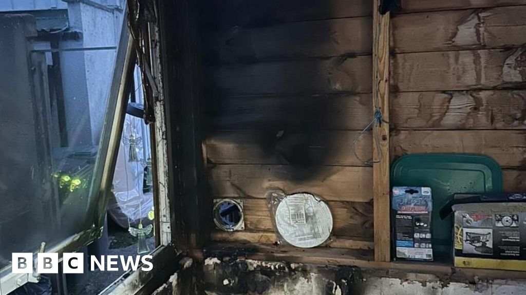 Smoke alarms alert residents to Southend tumble dryer fire