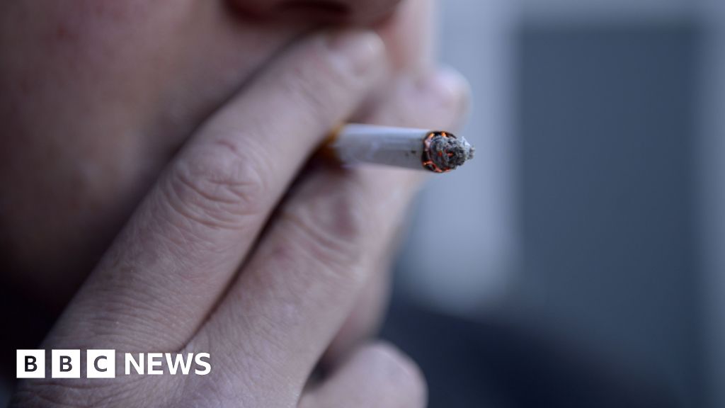 Smoking ban: Northern Ireland on course to join UK-wide law