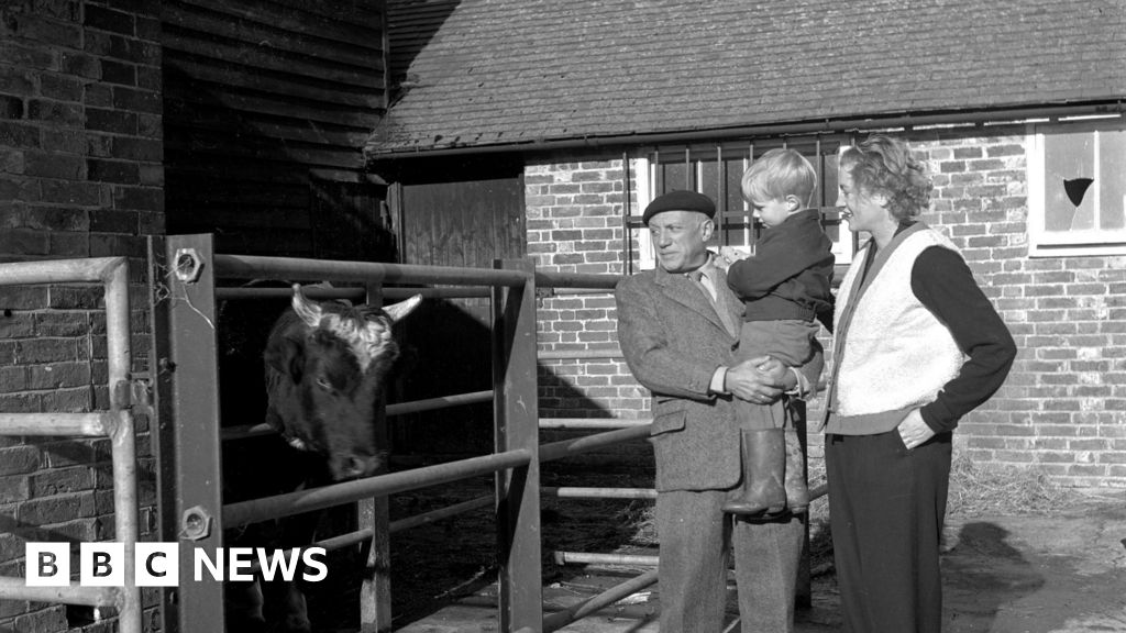 bbc.co.uk - Sara Smith - Sussex home of Lee Miller to be handed over to charity, son says