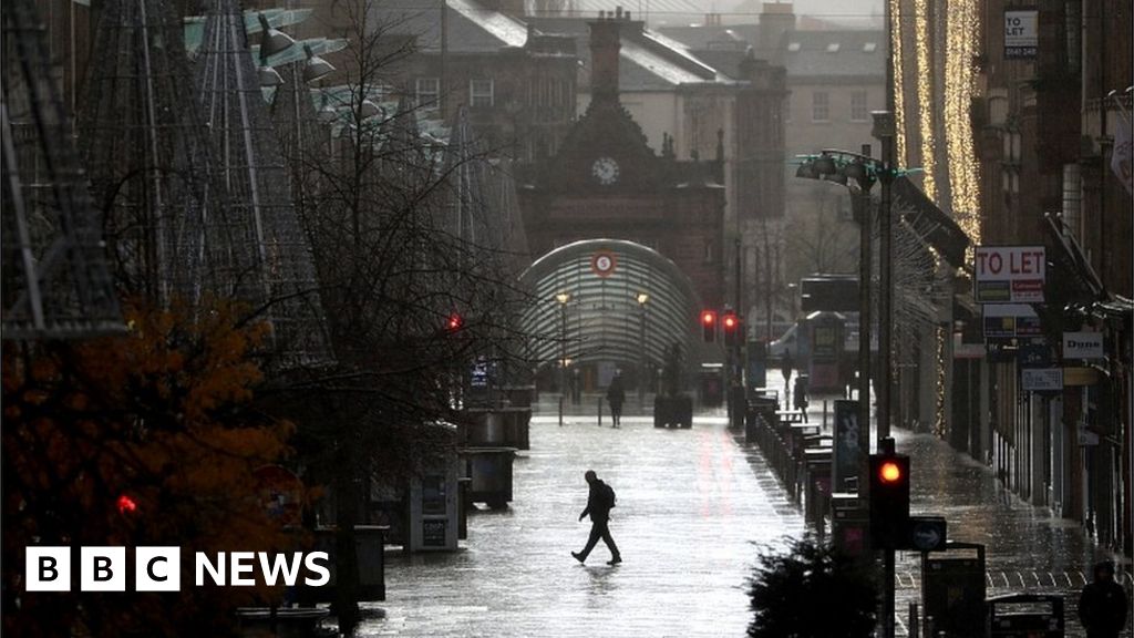 Covid in Scotland: Streets empty on day one of level 4 lockdown