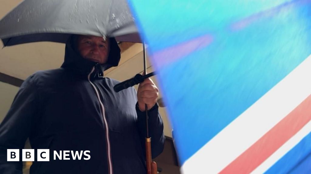 Museum workers refuses theft and fraud accordance Museum workers refuses theft and fraud accordance