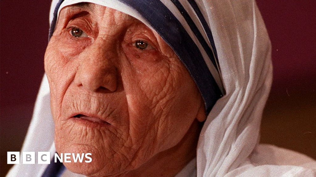 Mother Teresa Dresses for Sale | Redbubble