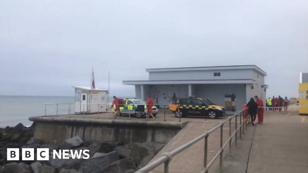 Sheringham: Man freed from rocks 'nearly a different story'
