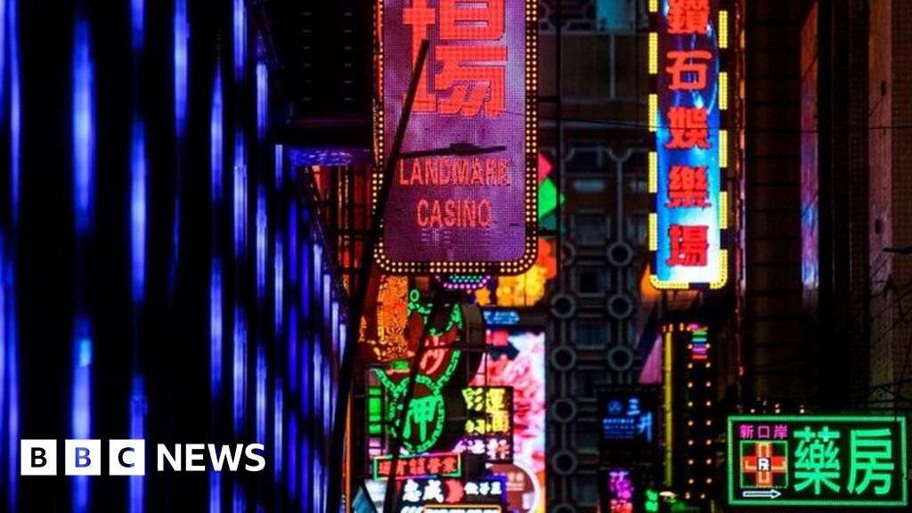 Macau Police Arrest Leading Casino Boss Amid Crackdown - Bbc News