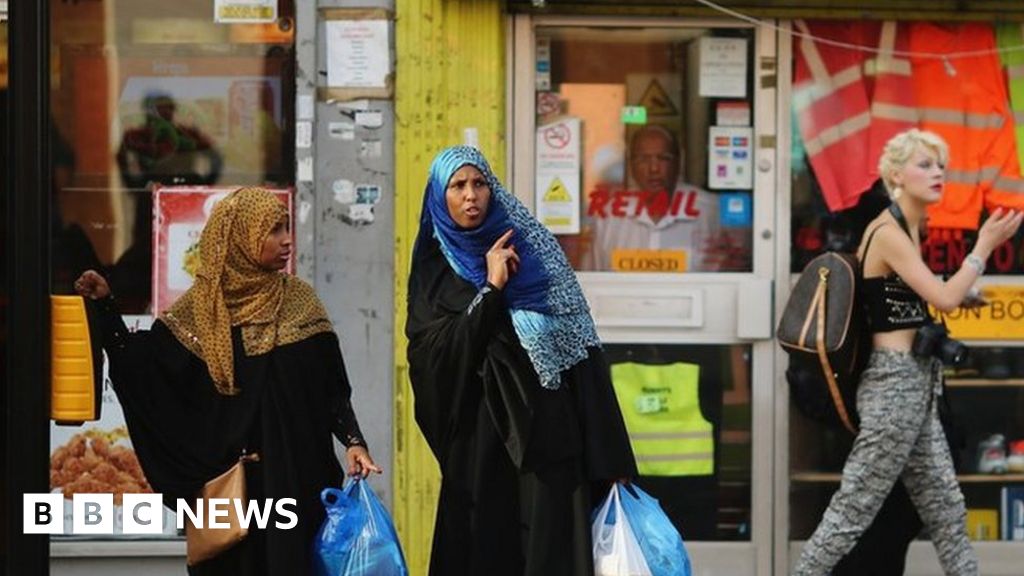 Islamophobic Crime Women Targeted In Hate Crimes Bbc News