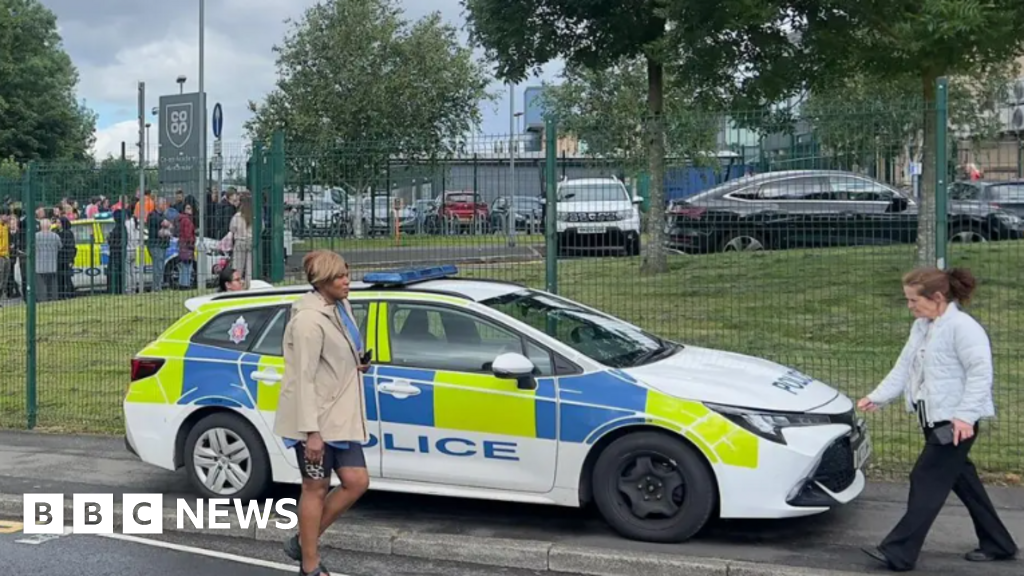 Counter-terrorism police leading school stabbing i