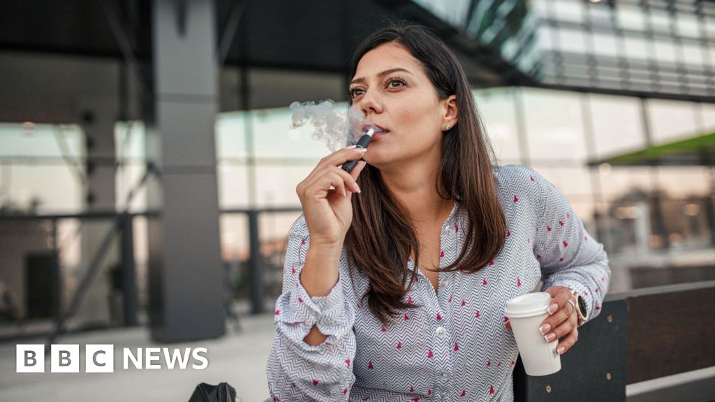 Sharp rise in vaping among young adults who never regularly smoked