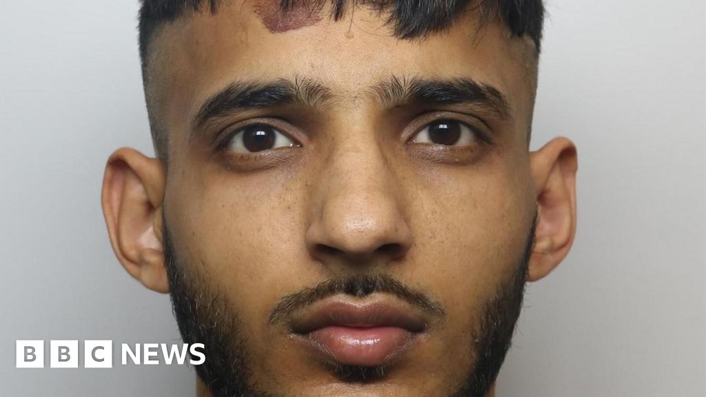 Pharmacist jailed for abusing teenage girl