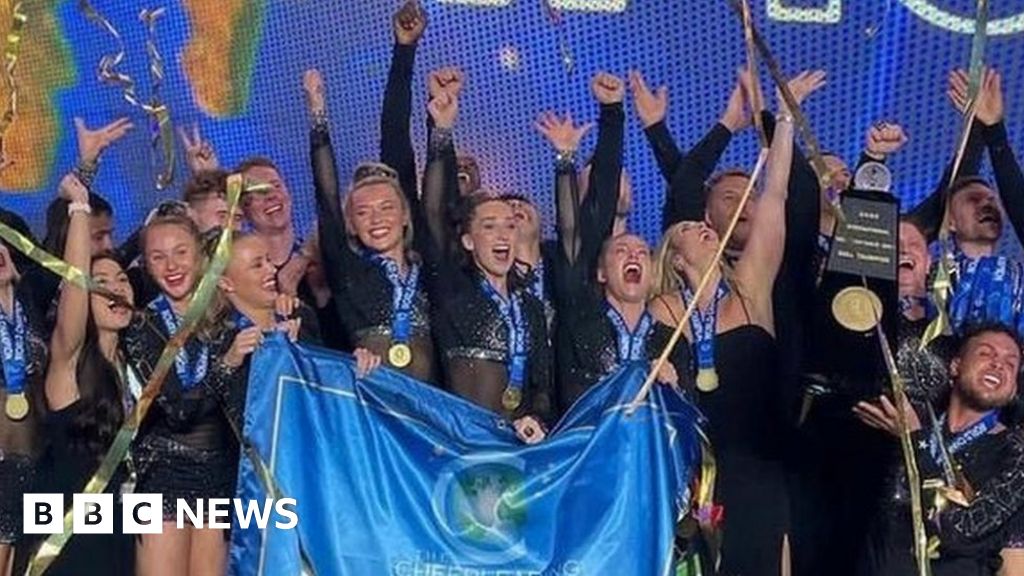 Мажоретки: Отборът на Обединеното кралство печели трета поредна световна титла в мажоретките