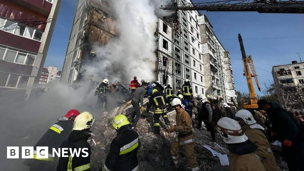 Wojna na Ukrainie: 12 osób zginęło, gdy rosyjskie pociski uderzyły w miasta