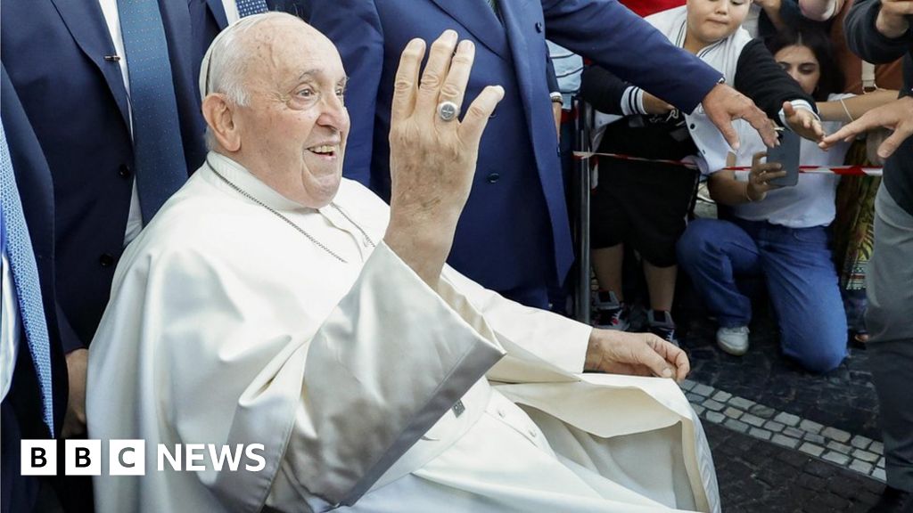 Pope Francis leaves hospital after hernia surgery