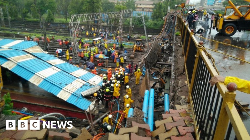 Mumbai bridge collapse strands thousands