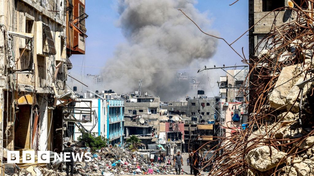Войната в Газа: Битките бушуват, докато израелските войски засилват операциите Джабалия и Рафах