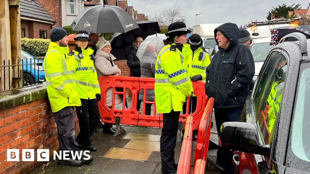 Southport: Police Called As Openreach Masts Protestors Block Road