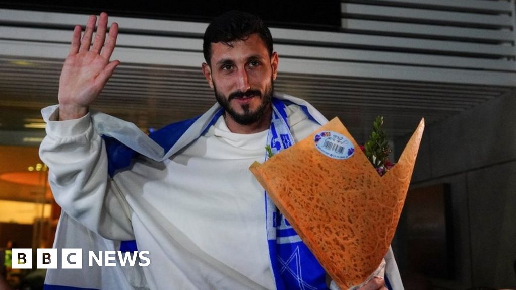 Sagiv Jehezkel: Israel footballer leaves Turkey after hostage plea row