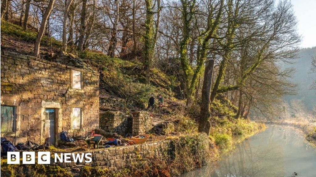 Florence Nightingale Derbyshire Cottage Renovations Begin Bbc News