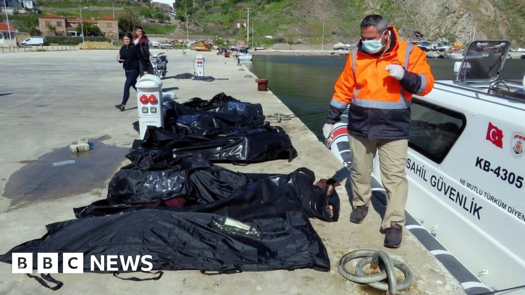 Sixteen Migrants Drown Making Turkey Greece Crossing Bbc News 