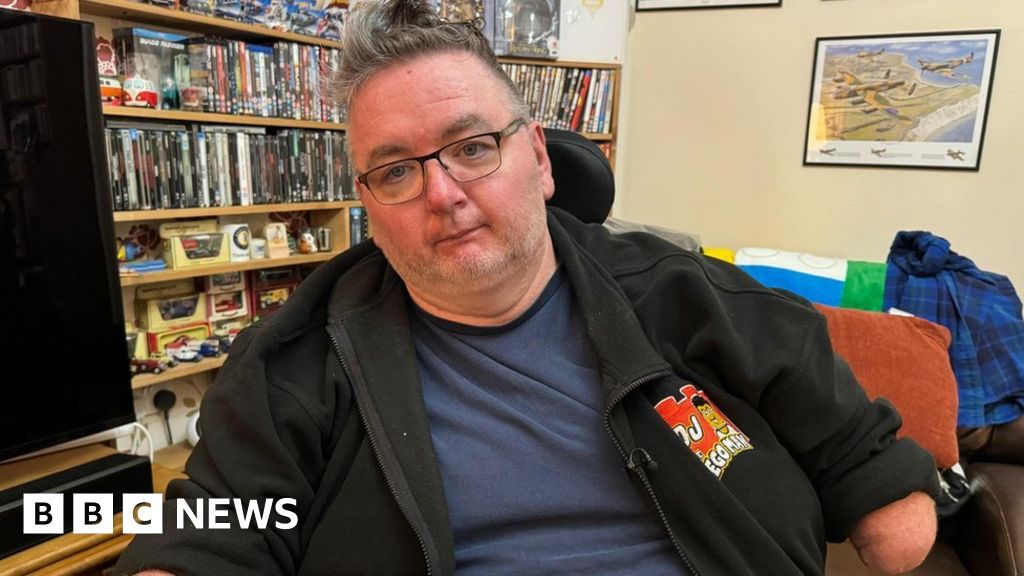 Disabled man without hands or legs is left without carers