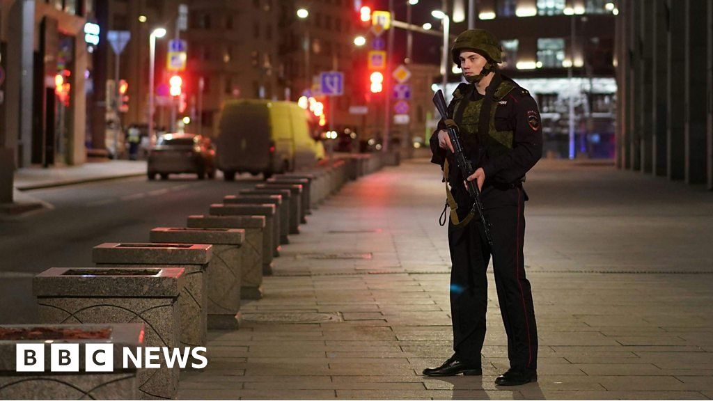Moscow shooting Gunshots heard at security services HQ BBC News