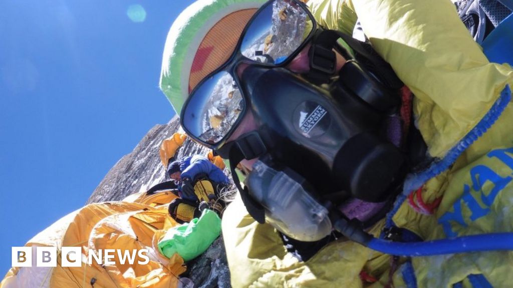 Everest bodycount 'horrendous', says Di Gilbert BBC News