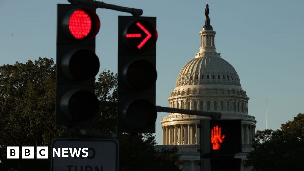 Спиране на работата на правителството само на часове във Вашингтон