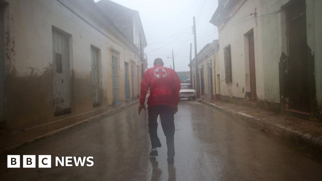 Hurricane Irma: Cuba Hit With Strong Winds And Heavy Rain - BBC News