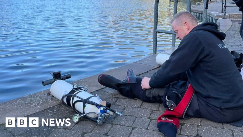 Paraplegic scuba diver attempts three Guinness World Records